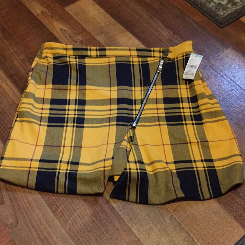 AMP stylish skorts NWT size XL